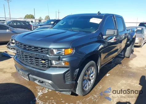 2021 Chevrolet Silverado 1500 2Wd Short Bed Custom z USA, uszkodzony, nr VIN 3GCPWBEK3MG129662